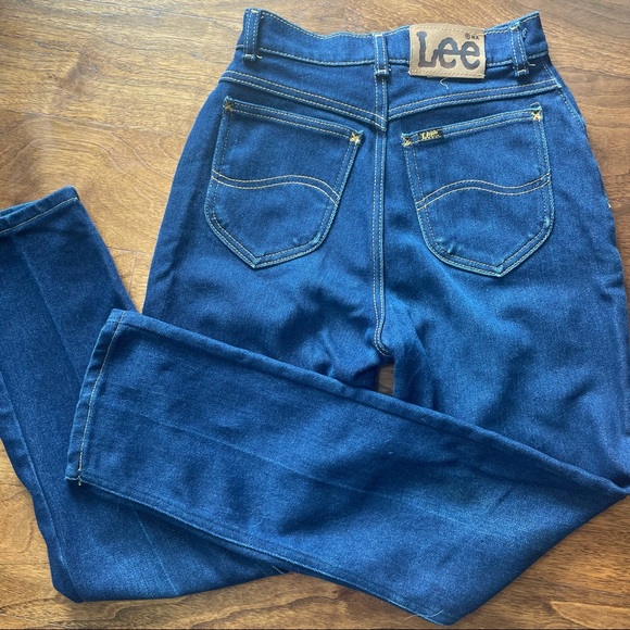 Vintage 80s Lee High-Waisted Jeans - Picture 4 of 9